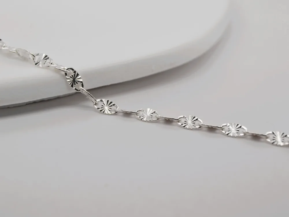 Textured Fancy Lip Silver Chain Textured Fancy Lip Silver Chain