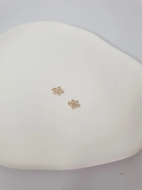 Gold Cut-out Flower Charm